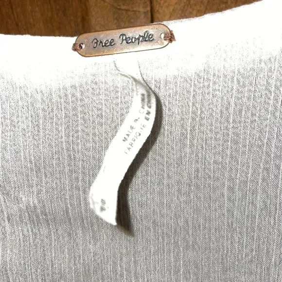 Free People S Lace Trimmed 100% Linen Oatmeal Sweater - Picture 7 of 7